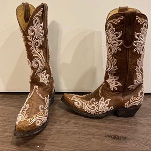 Old Gringo Brown w/White Embroidery Snip Toe Boots